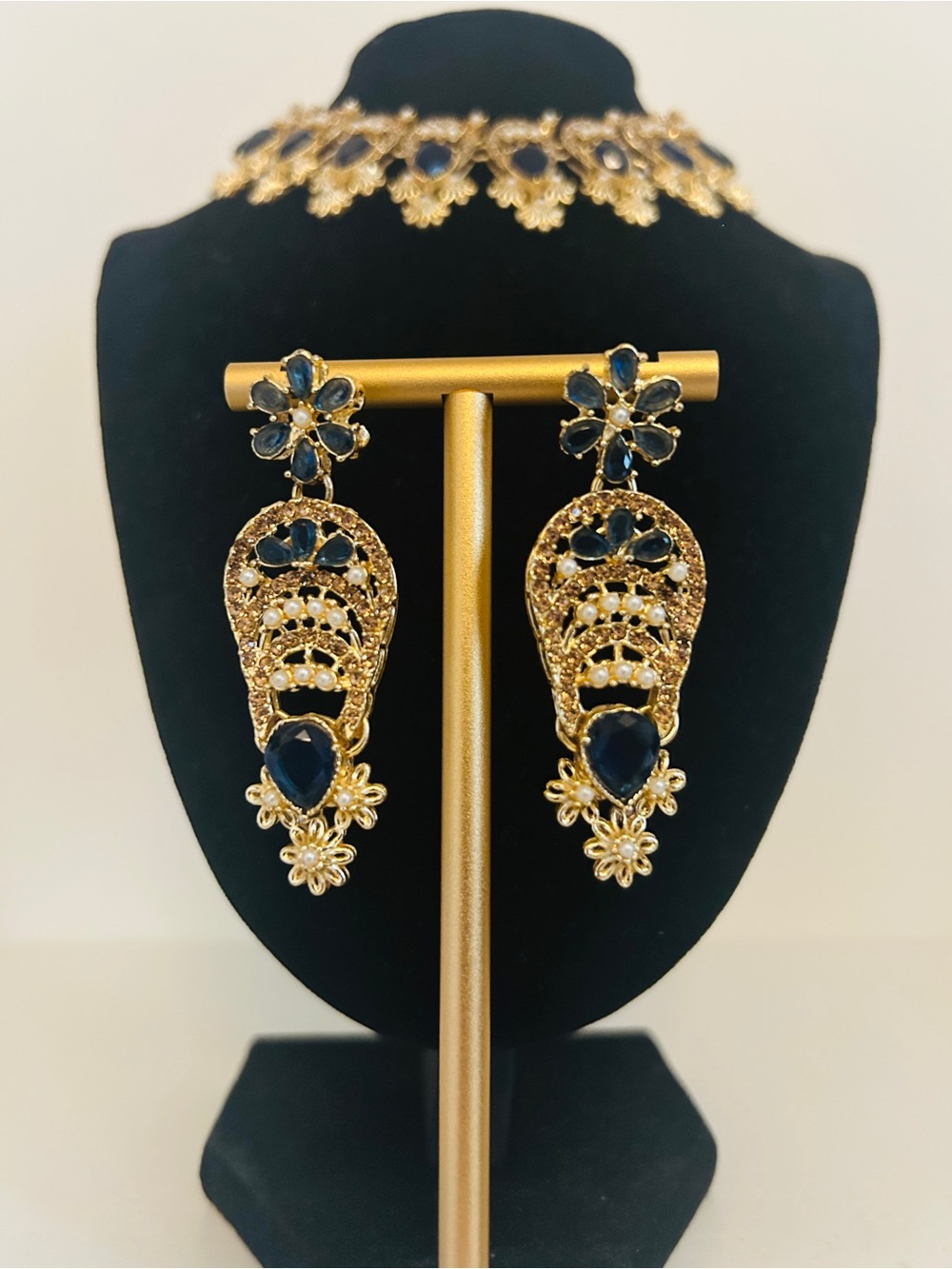 Blue Crystal Statement Necklace & Earring Set - Picture 2 of 3